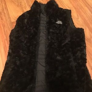 Women’s the North Face reversible vest